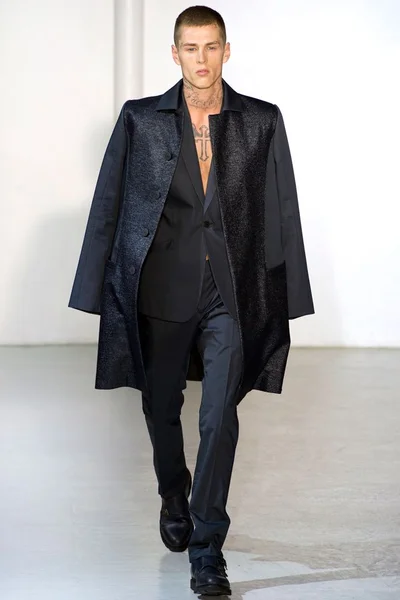 Look 29